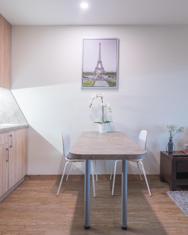 Gyneju Self Check-In Apartments VNO Kültér fotó