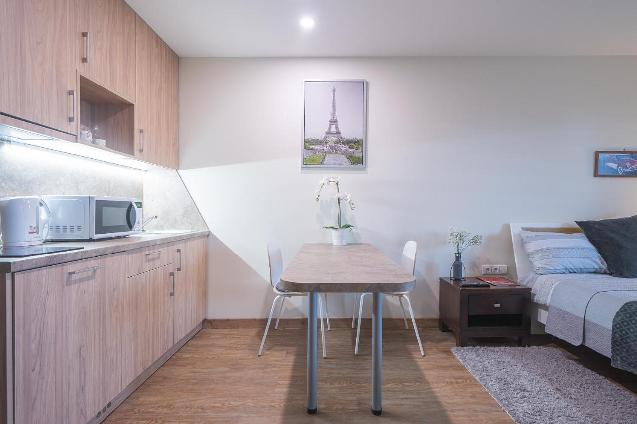 Gyneju Self Check-In Apartments VNO Kültér fotó